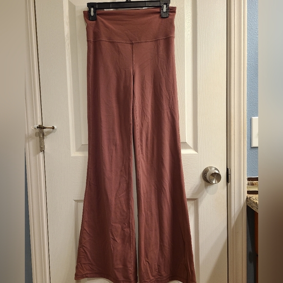 Mauve flare yoga pants small Athleta - Picture 4 of 9